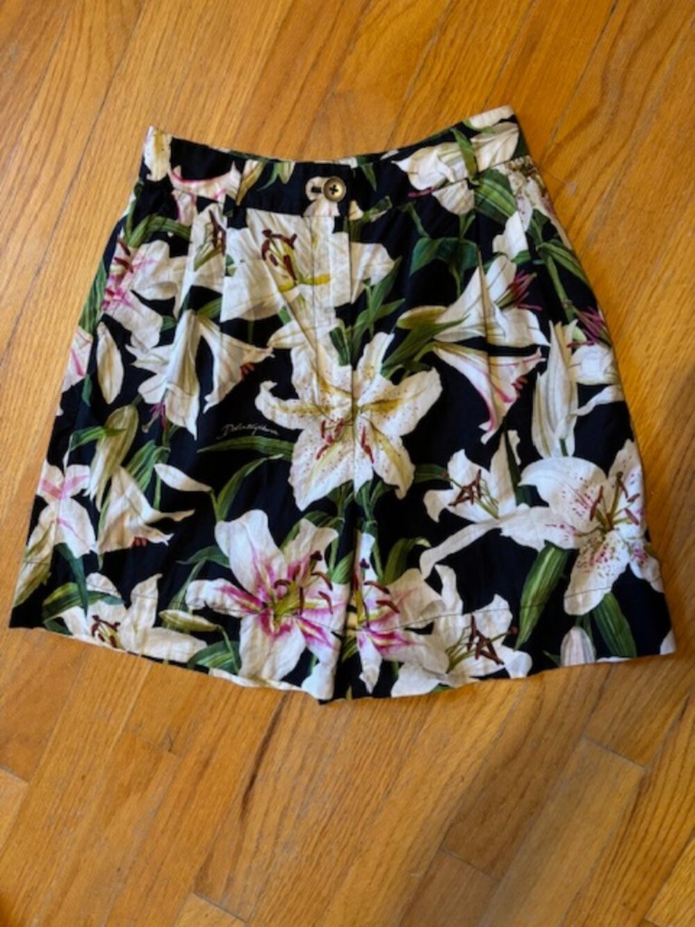 Dolce & Gabbana Lily Print Cotton Bermuda Shorts Women's Size 40 IT (4 US)